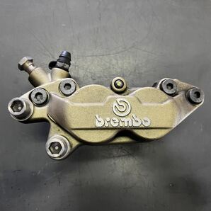 ブレンボ 4ポットキャリパー 40ミリピッチ BREMBO ②の画像1