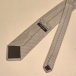 ☆★値下げしました! COMME CA MEN コムサ シルバー ストライプ ガラ ネクタイ★☆