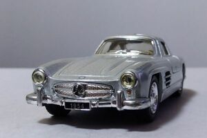 ★メルセデスベンツ　300SL　シルバー　　　　1/36キンスマート★