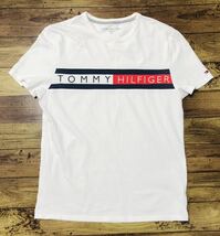 衝撃プライス！【大人ベーシックモデル！】【TOMMY HILFIGER トミーヒルフィガー】オリジナルロゴ刺繍 半袖Tシャツ【S】ホワイトN-O40_画像1