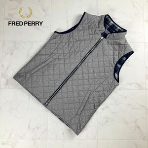 美品 FRED PERRY フレッドペリー リバーシブル ジップアップ 中綿キルティングベスト メンズ グレー サイズL*NC497