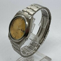 【可動品】SEIKO5 セイコーファイブ オートマチック デイデイト 文字盤色/ベージュ 7009-876A　1981年10月、1991年に製造。_画像3