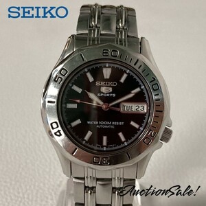 【可動品】SEIKO5 スポーツ オートマチック デイデイト 裏スケルトン 10気圧防水 文字盤色　ブラック 腕時計 7S26‐01G0