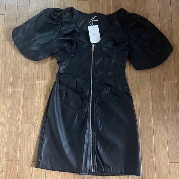 Bershka ワンピース レザー 黒