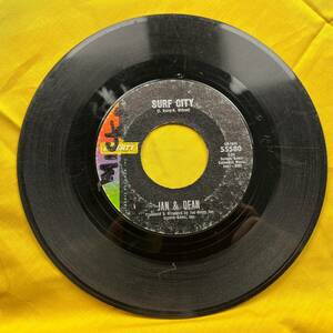 45 Record Liberty Jan & Dean Surf City/She's My サム〜調和 /mer Girl 海外 即決