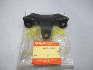 NOS Suzuki OEM Rear Fender Bracket 1971-1976 TS250 Savage 41255-30610 海外 即決