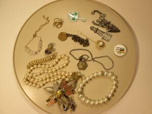 Mixed Jewelry Fairy charm Avon pin vintage faux pearl necklace lot 15 craft junk 海外 即決