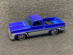 Hot Wheels '83 Chevy Silverado Custom Real Riders 1/64 Squarebody Slammed Blue 海外 即決
