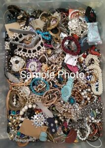 3 Pound Vintage to Modern COSTUME JEWELRY Lot All Wearabe No Junk 海外 即決