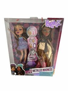 BRATZ Yasmin & Sasha Metallic Madness 2 Dolls & Accessories 2015 MGA 海外 即決