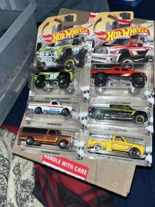 HOT WHEELS LOT/GROUP OF FAMOUS TRUCKS!! LOT OF 6 TRUCKS!! TUNDRA! CHEVROLET!! 海外 即決