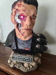 terminator 2 judgment day t 800 statue collectible only few made in the world 海外 即決