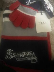 Women's WEAR by Erin Andrews Atlanta Braves Stripe Glove & Scarf Set 海外 即決