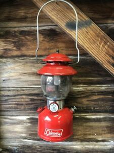 Vintage 1969 Red Coleman 200A Lantern With Glass Globe 海外 即決