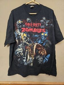 Vintage Call Of Duty Black Ops Zombies T-Shirt Men's Size 2XL - Measures 24x29 海外 即決