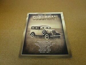 2001 Chevrolet Suburban 1/2 3/4 ton 1500 2500 sales brochure 38 pg ORIGINAL 海外 即決