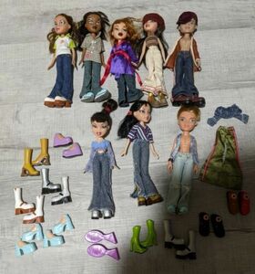 Lot of 8 Bratz Dolls 2001 Girls 2002 Boys w/ Outfits Shoes Boots 海外 即決