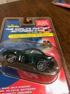 Darda~~World Fastest Motorized Car Pull Back Green Mercedes Ultra Speed 2000 New 海外 即決