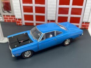 1969 69 Plymouth Roadrunner 440 Opening Hood & Doors Blue 1/64 Limited Edition 海外 即決