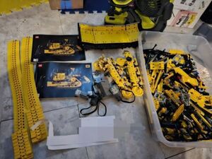 LEGO TECHNIC: App-Controlled Cat D11Bulldozer (42131) RETIRED COLLECTORS USA 海外 即決