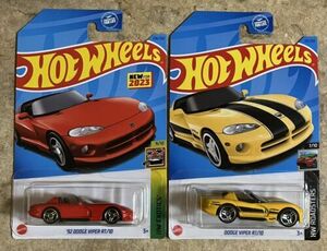 Hot Wheels 2023 Dodge Viper RT/10 (Red, Yello) (HW Exotics 9/10) — Lot Of 2 海外 即決