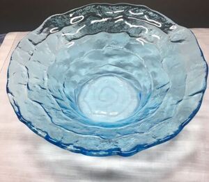 Large Aqua Blue Art Glass 11" Bowl Original Anchor Hocking. Wave/water Pattern 海外 即決