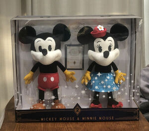 Amazon Exclusive Disney Treasures Vault-15” Mickey & Minnie Mouse Plush SetNEW 海外 即決