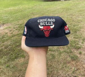 Vintage Sports Specialties Chicago Bulls NBA Snapback Hat Cap Black Dome 海外 即決