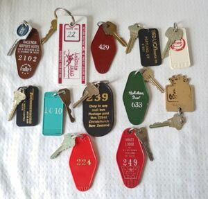 Vtg Motel Hotel Room Keys Fob Hyatt Sheraton Holiday Inn Best Western Lot of 12 海外 即決