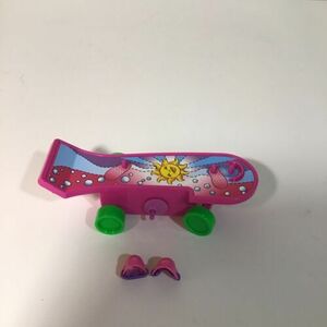 BARBIE AND FRIENDS GENERATIONS 1998 SKATE BOARD & KNEE PADS- FREE SHIPPING! 海外 即決