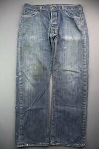 Men's Levi's Button Fly 501 Jeans Distressed Med Wash Size 36x29 (Msr 35x27) 海外 即決