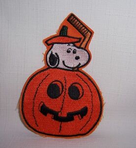 Snoopy Patch for Clothes Snoopy in a Halloween Pumkin Shiny Orange & Black 海外 即決