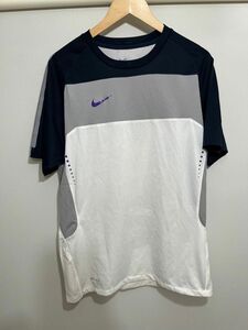 NIKE DRI-FIT スポーツ　Tシャツ　サッカー　ランニング