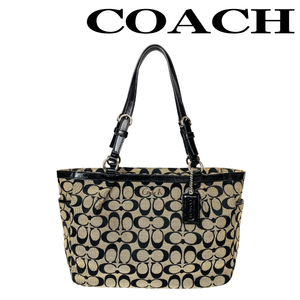 【中古】【非常に良い】COACH トートバッグ・鞄 ブランド コーチ シグネチャー柄 ベージュ×ブラック r-coach-b-0536-01