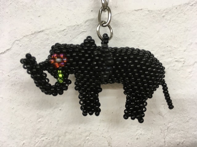 Neuer Perlen Schlüsselanhänger Elefant Perlen Amigurumi Perlenstickerei Rocailles Perlenstickerei Handarbeit Stofftier Charm, Perlenstickerei, Fertiges Produkt, Andere