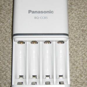 Panasonic 単3形単4形ニッケル水素電池専用急速充電器 BQ-CC85の画像1