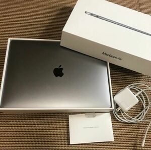 Apple MacBook Air 2020 M1 8G/256GB モデル Retina