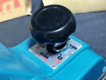 ★美品 makita マキタ 100V 110mm 電気カンナ 1911B コード式 電気かんな 電動カンナ 電動かんな 木材加工 切削 箱付き 現状品_画像5