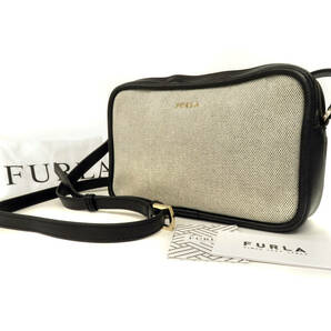 16674 FURLA フルラ LILLI リリー キャンバス×レザー G金具 Wファスナー 斜め掛け クロスボディ ショルダーバッグ カメラバッグ ベージュの画像1