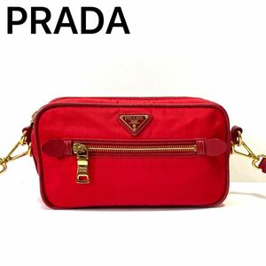 【良品】PRADA プラダ　ミニ ショルダーバッグ　カメラバッグ　ナイロン×サフィアーノレザー　三角ロゴ　ゴールド金具　赤　レッド