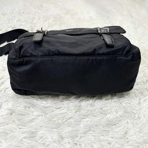 ●高級●PRADA プラダ メッセンジャーバッグ ショルダーバッグ 鞄 かばん 三角ロゴ プレート ナイロン レザー 斜め掛け可 黒 ブラックの画像6