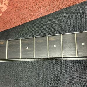 EVH Wolfgang Special Ebony Fingerboard Red Black and White Stripesの画像5