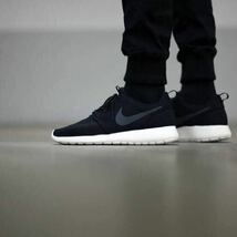 12,100円! 26.5cm 新品 NIKE ROSHE ONE ナイキ ローシ ワン ローシワン メンズ スニーカー カジュアルシューズ 軽量 黒 ブラック グレー 白_画像2