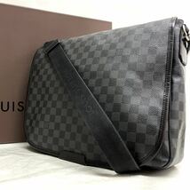 0410A6 真贋済★LOUIS VUITTON ルイヴィトン ショルダーバッグ メッセンジャーバッグ ダミエグラフィット ディストリクト PVC ブラック 黒_画像1