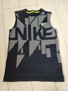 NIKE ノースリーブ ジュニア 黒　sizeS KIDS　子供