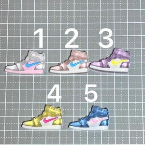 【1個35円】夜光スニーカー　NIKEナイキ3D デコパーツ　DIY アニマル　ハンドメイド