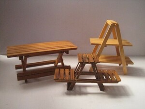 木製ディスプレイ　ミニ棚３個まとめて　小物置き　折り畳みの木の飾り棚　 /22N3.21-47