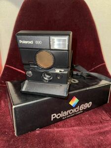 Polaroid690 Cambridge, MA 02139 U.S.A