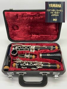 Yamaha Clarinet YCL-252 Операция подтверждена, установленная в 1887 году прибор для прибора для ветрового прибора Yamaha с жестким корпусом -572-