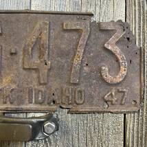 473 アメリカヴィンテージナンバープレートライセンスプレートアイダホ州 1947年）錆プレートアメリカ雑貨ガレージアメ車シボレーダッジ_画像3
